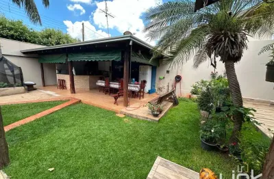 Casa com 3 quartos à venda no Jockey Club, Barretos 