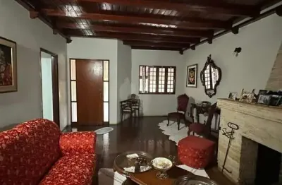 Casa com 3 quartos à venda no Centro, Barretos 
