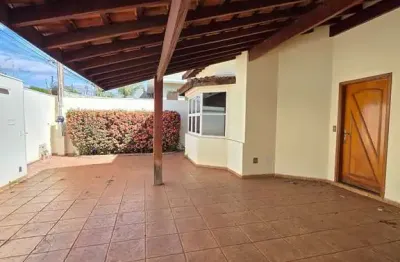 Casa com 3 quartos à venda no Jockey Club, Barretos 