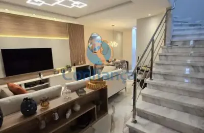 Linda casa duplex 3 quartos com suíte | Toda climatizada | 2 vagas de garagem em Colina de Laranjeiras