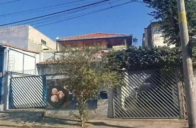Casa com 4 quartos, 1 suíte, 6 banheiros e salão comercial. localizada no central parque sorocaba. valor r$ 730.000. confira! re/max shmone.