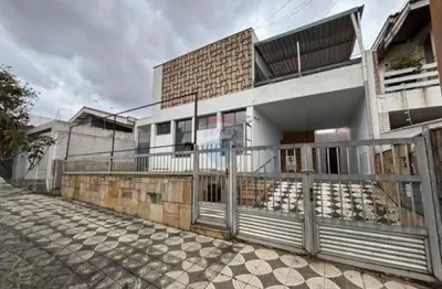 Casa comercial espetacular para alugar no jardim santa rosália!