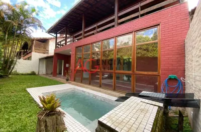 Casa em condomínio em carlos guinle, teresópolis/rj