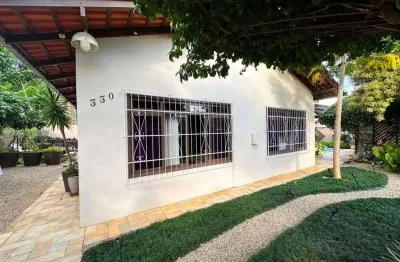 Casa com 4 quartos à venda na Rua Guarani, 330, Floresta, Joinville