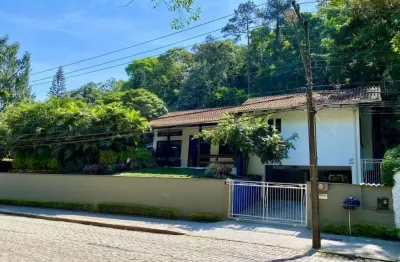 Casa com 4 quartos à venda no Glória, Joinville 