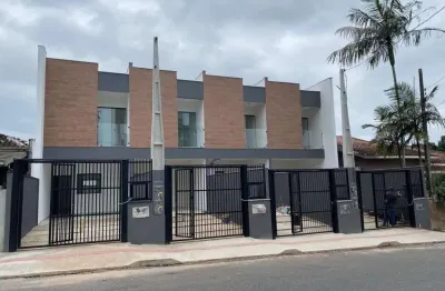 Sobrado geminado no iririú com 3 quartos para venda, 111 m²