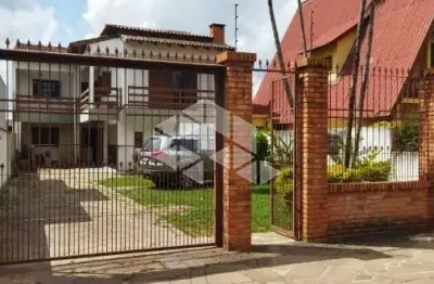 Casa à venda no parque santa fé com 7 quartos 271 m²