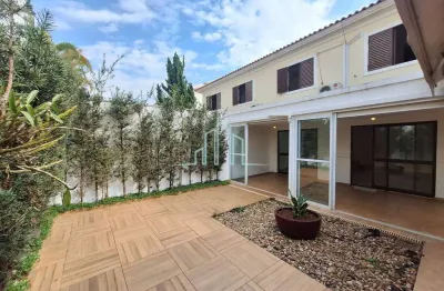 Casa com 160m²,  3 dormitórios por r$ 9.300,00/mês - alphaville/sp