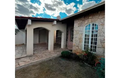 Casa à venda em jardim santa helena - 3 dormitórios, r$550 mil