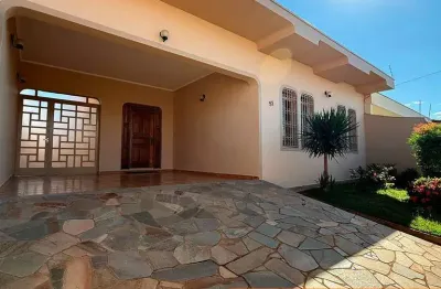 Casa em capela, mogi guaçu: 3 dormitórios, 240m² por r$700k
