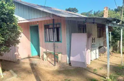 Excelente casa na area rural com 390 lote e 52 da casa 02 guartos 85.000