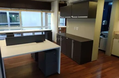 Sala comercial mobiliada para alugar na vila madalena com deck externo e 2 vagas