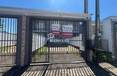 Casa com 2 quartos para alugar na Francisco Beato Sobrinho, 489, Portão Velho, Portão por R$ 1.850