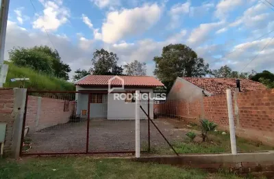 Casa com 3 quartos para alugar na rua rheno fauth, 251, jardim luciana, são leopoldo por r$ 1.250