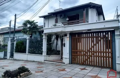 Casa em condomínio fechado com 3 quartos para alugar na rua anchieta, 205, cristo rei, são leopoldo por r$ 5.000