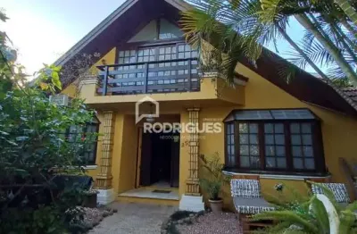 Casa com 3 quartos para alugar na rua desembargador melo guimarães, 25, morro do espelho, são leopoldo por r$ 5.500