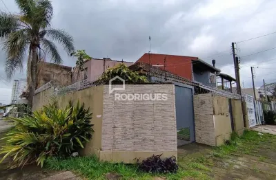 Casa com 2 quartos para alugar na rua azambuja fortuna, 525, fião, são leopoldo por r$ 3.400