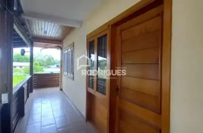 Apartamento com 2 quartos para alugar na Capitao Roberto Flores Martins, 53, Aparecida, Portão por R$ 1.335