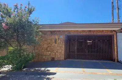 Casa com 3 quartos à venda na Vila Prado, São Carlos  por R$ 445.200