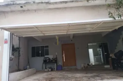 Casa com 3 quartos para alugar no Jardim Araucária, São Carlos 