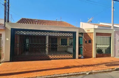 Casa com 3 quartos para alugar no Jardim das Torres, São Carlos 