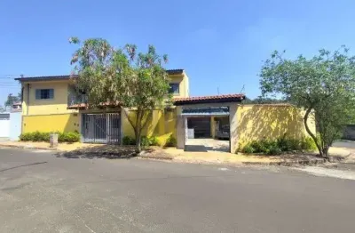 Casa com 3 quartos para alugar na cidade jardim, são carlos , 259 m2 por r$ 3.707