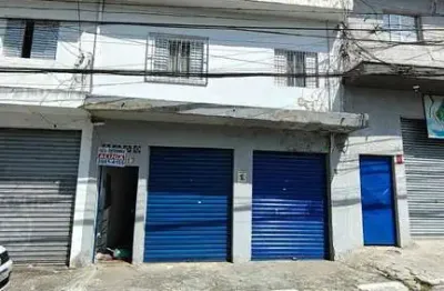 Excelente imóvel para renda com 5 casas no quintal, com renda ativa.
