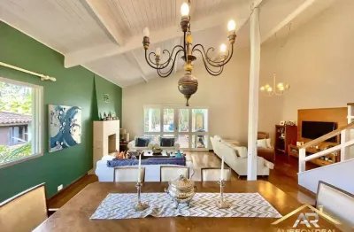 Casa aconchegante - 4 dorm/2sts, condo com lazer completo!