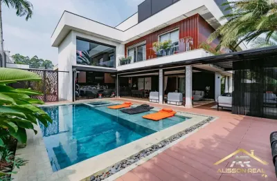Belíssima casa em condomínio, com 6 sts, 6 vagas, tamboré - sp