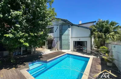 Casa em cond. 399m² com 5 quartos, 5 suítes e 5 banheiros, alphaville - sp.