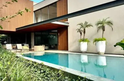 Casa de luxo 537m²| 4 suítes | 7 banheiro | 4 vagas| lavabo no tamboré 10.