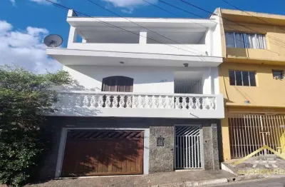 Sobrado à venda com 3 quartos sendo 1 suíte, e 252m² -  aceita permuta!