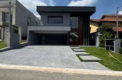 Belíssima casa nova, 4 suítes, 350m² de construção no alphaville-sp.