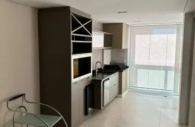 Lindo Apto de 235m², com 3 Quartos, 3 Suítes, Sala ampla em Alphaville - SP