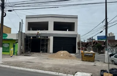 Sobreloja 100m² 1 banheiro e 2 vagas de garagem para locação no maracanã - praia grande