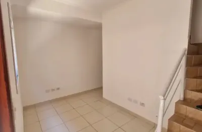 Sobrado de condomínio com lavabo 2 quartos 1 vaga Sítio do Campo Praia Grande SP