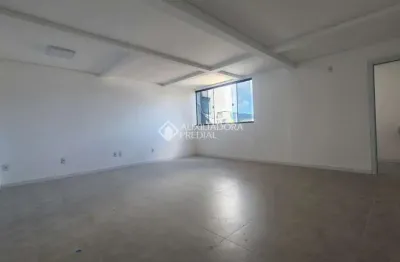 Sala comercial para alugar na Rodovia João Gualberto Soares, 5951, Ingleses do Rio Vermelho, Florianópolis, 42 m2 por R$ 3.000