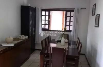 Casa com 2 quartos para alugar na rua joão rodi, 172, fazenda, itajaí, 182 m2 por r$ 5.500