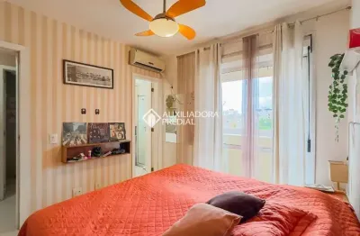 Apartamento com 3 quartos para alugar na avenida dom cláudio josé gonçalves ponce de leão, 165, vila ipiranga, porto alegre, 94 m2 por r$ 2.800