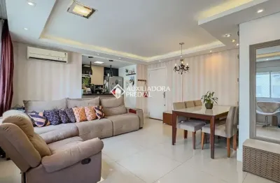 Apartamento com 3 quartos para alugar na avenida dom cláudio josé gonçalves ponce de leão, 240, vila ipiranga, porto alegre, 65 m2 por r$ 3.200