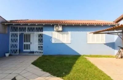 Casa com 3 quartos para alugar na rua carlos gomes, 215, harmonia, canoas, 110 m2 por r$ 2.780