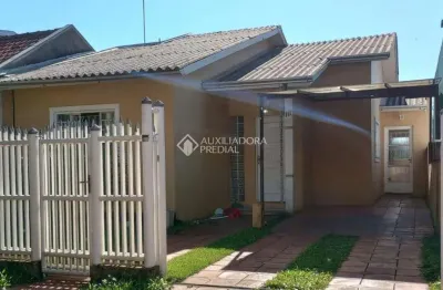 Casa com 3 quartos para alugar na rua ilha graciosa, 111, olaria, canoas, 85 m2 por r$ 2.400