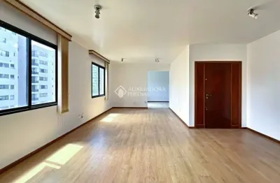 Apartamento com 4 quartos para alugar na rua bocaiúva, 2040, centro, florianópolis, 161 m2 por r$ 8.200