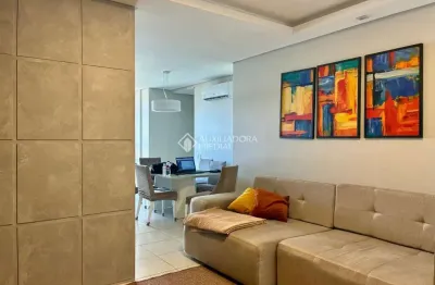 Apartamento com 3 quartos para alugar na Rua Professor Clementino de Brito, 205, Capoeiras, Florianópolis, 85 m2 por R$ 5.000