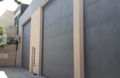 Prédio com 3 salas para alugar na Rua Diogo Vaz, 68, Cambuci, São Paulo