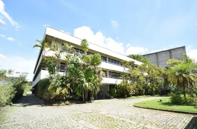 Prédio com 20 salas para alugar na Rua Bento Branco de Andrade Filho, 344, Jardim Dom Bosco, São Paulo