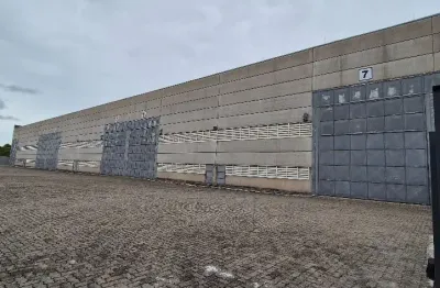 Galpão único na capital de são paulo com uma área de 10 mil m² e 7 pontes rolantes.