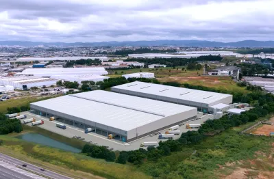 Galpão novo em guarulhos com uma área de armazenamento de 2597m² com possibilidade de aumento de abl