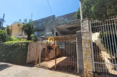 Casa assobradada ambientes amplos em excelente localização!