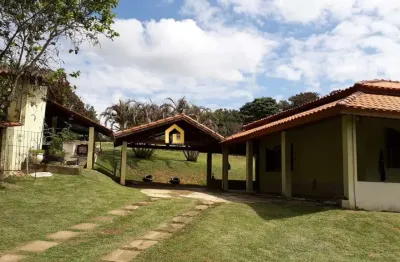 Chácara em salto de pirapora. com construção de casa com 2 suítes.
